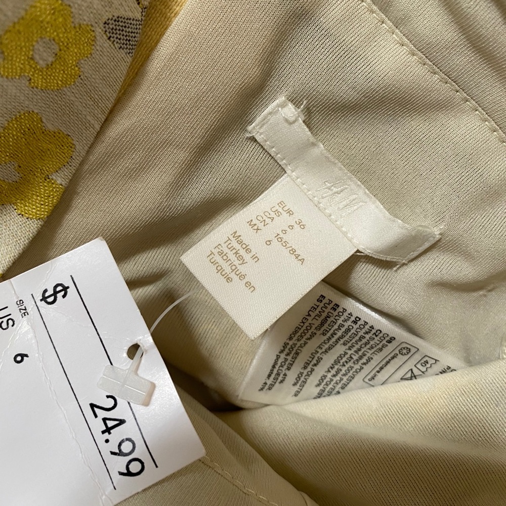 Crop top - Picture 3 of 3